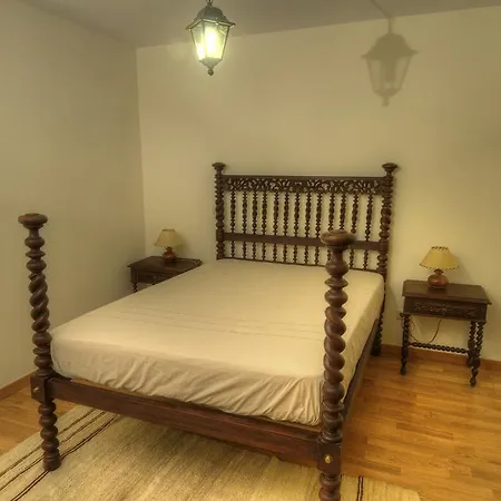 Casa Do Batalha * Gralhas