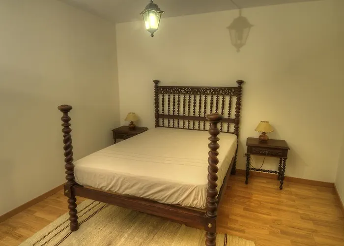 Casa Do Batalha * Gralhas